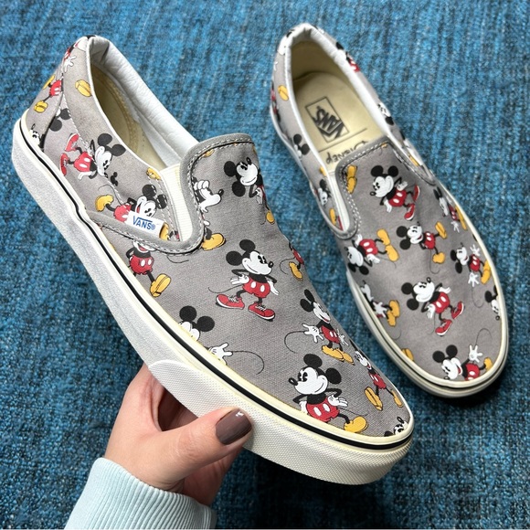 RARE Vans x Disney Mickey Mouse Classic Slip On Sneakers Limited Edition - Picture 1 of 10
